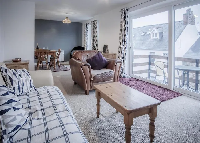 Pharmacy Court - 2 Bedroom Apartment - Saundersfoot